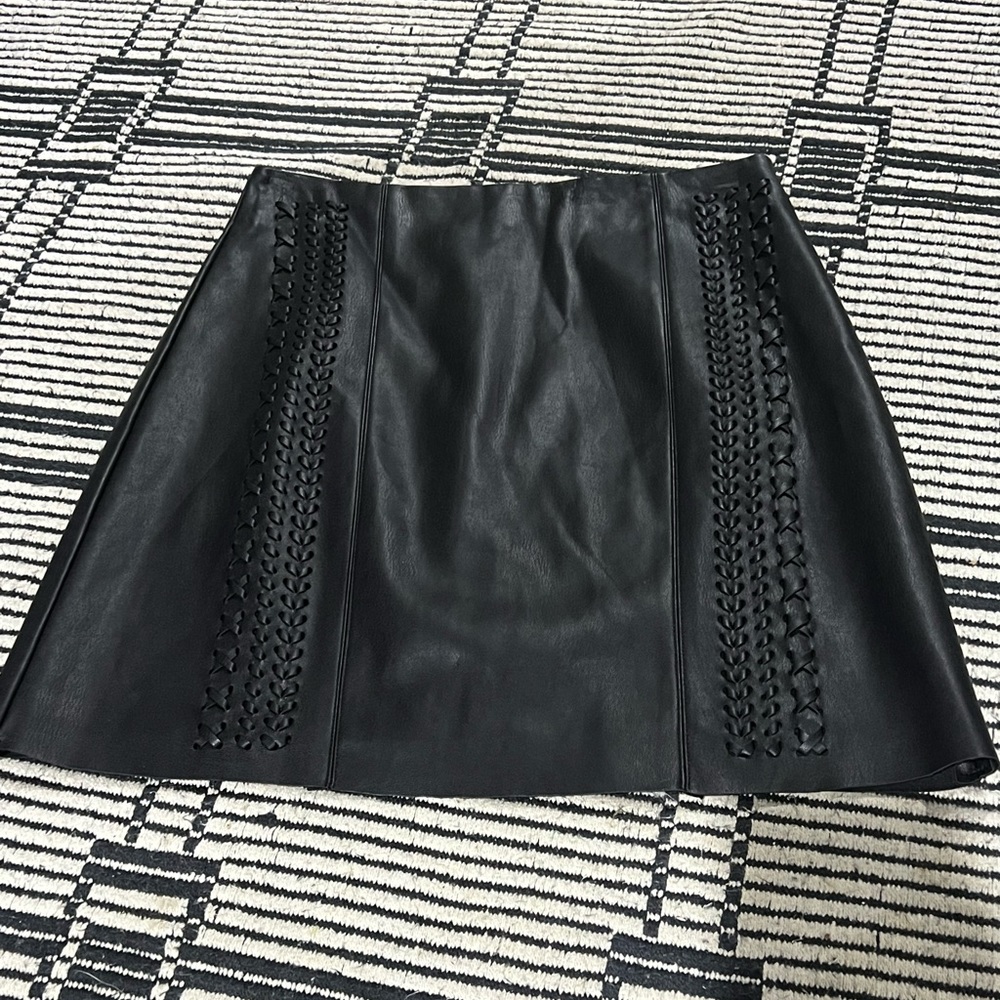 Gianni Bini black skirt